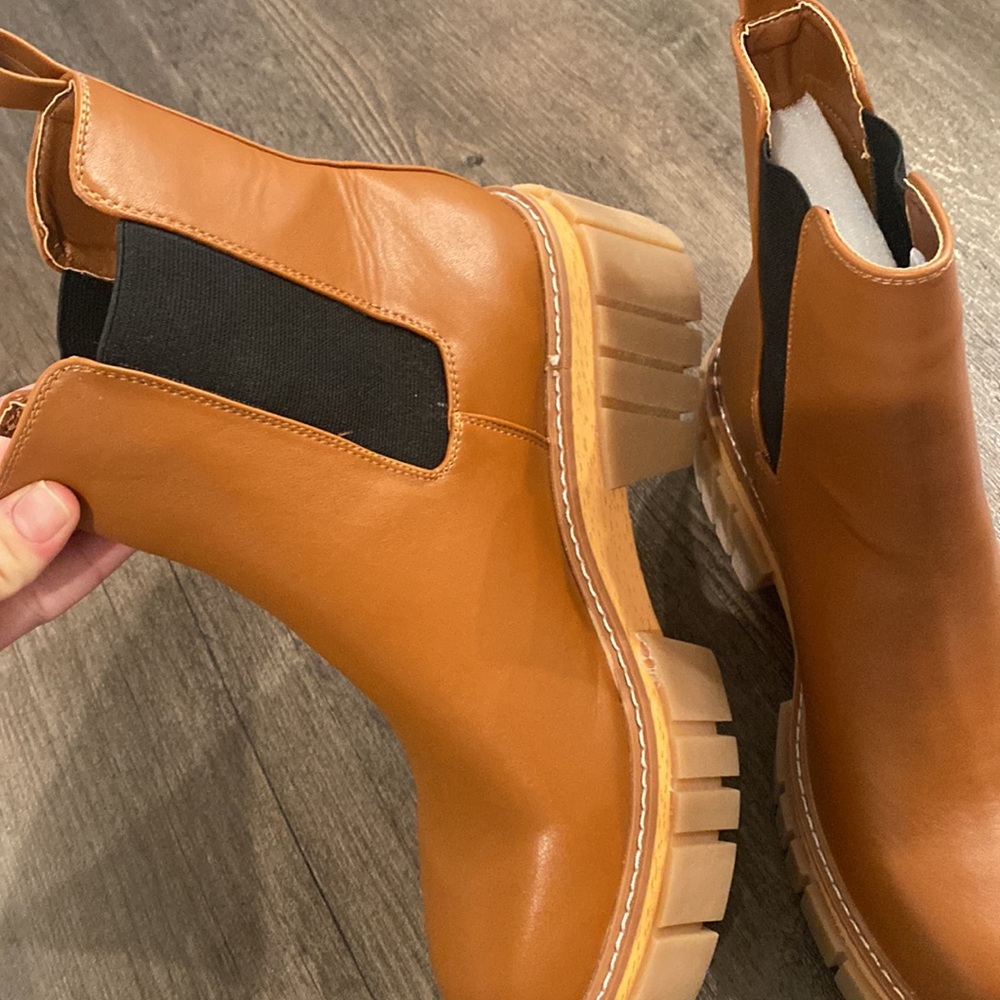 Chelsea lug boots - Picture 3 of 4